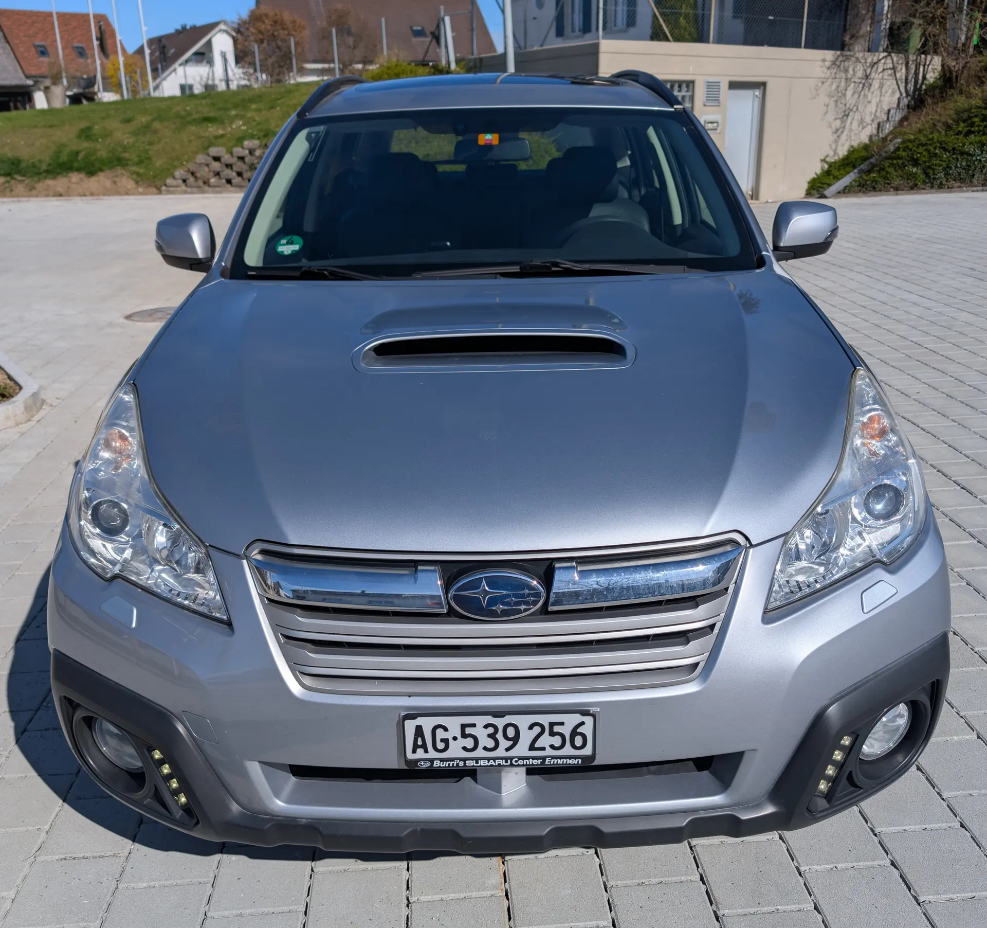 Subaru Outback 2.0D Limited Classic — SUV robuste diesel AWD, 85'000 km seulement — vista esterna