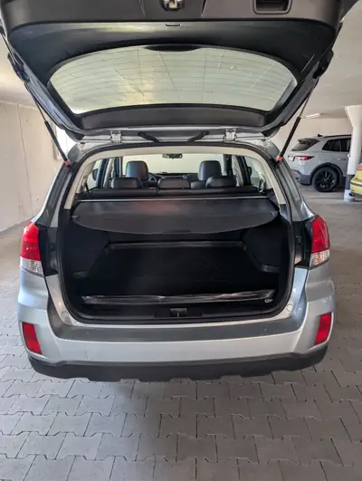 Subaru Outback 2.0D Limited Classic — SUV robuste diesel AWD, 85'000 km seulement — Miniatura 7