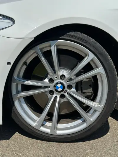 BMW M550d xDrive Touring — Diesel surpuissant, révision moteur complète, 381 ch — détail