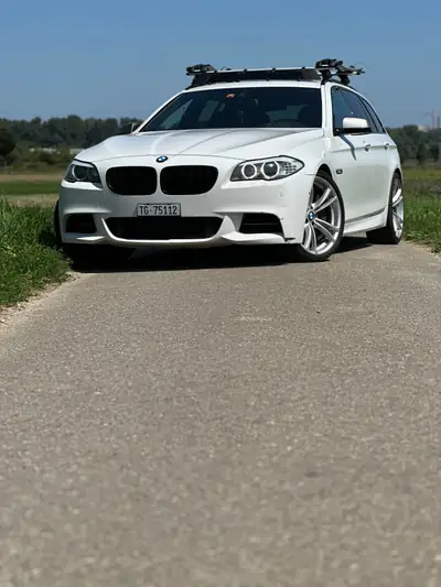 BMW M550d xDrive Touring — Diesel surpuissant, révision moteur complète, 381 ch — intérieur