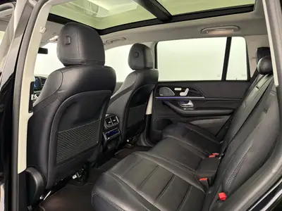 Mercedes-Benz GLS 400 d AMG — SUV 7 places, moteur diesel puissant, kilométrage modéré — detail