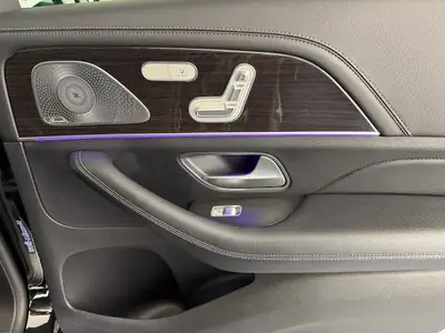 Mercedes-Benz GLS 400 d AMG — SUV 7 places, moteur diesel puissant, kilométrage modéré — Thumbnail 10