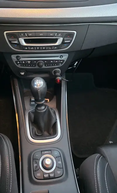 Renault Mégane CC 1.4 Turbo — Cabriolet élégant, moteur dynamique, sans sinistre — Miniatura 9