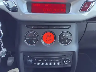 DS3 1.2 VTi SO Chic 2014 — Citadine stylée, entretien suivi, 80 000 km — Miniatur 12