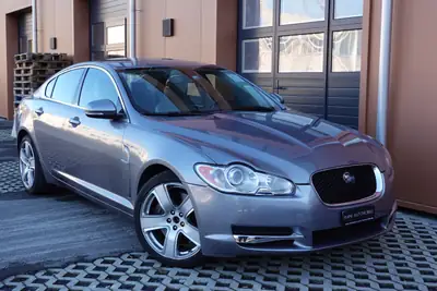Jaguar XF 3.0d S V6 Portfolio — Berline premium diesel, 8 roues, expertisé 2025 — interni