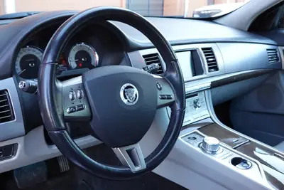 Jaguar XF 3.0d S V6 Portfolio — Berline premium diesel, 8 roues, expertisé 2025 — Miniatura 13