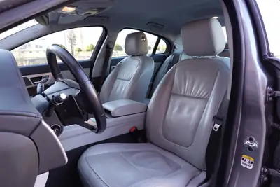 Jaguar XF 3.0d S V6 Portfolio — Berline premium diesel, 8 roues, expertisé 2025 — Miniatura 28