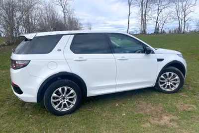 Land Rover Discovery Sport 2.0 SD4 SE — SUV compact robuste, 42'000 km seulement — interni