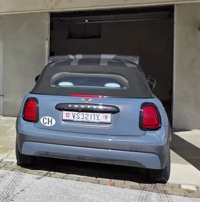 MINI Cabrio Cooper S Cabriolet DKG — Décapotable sportive, 204 ch et faible kilométrage — Miniatura 9