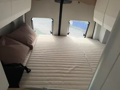 Mercedes-Benz Sprinter Microlinner Yucon 2024 — Camping-car intégral, très faible kilométrage — Thumbnail 15