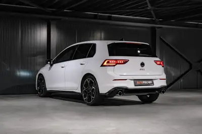 VW Golf 2.0 TSI GTI DSG — Sportivité premium et technologie de pointe — Miniatura 8