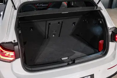 VW Golf 2.0 TSI GTI DSG — Sportivité premium et technologie de pointe — Miniatura 25
