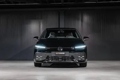 Volkswagen Golf 2.0 TSI GTI — Sportive élégante, pratiquement neuve avec 9 950 km — rear view
