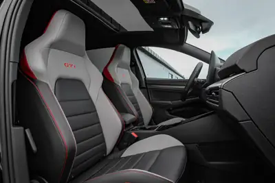 Volkswagen Golf 2.0 TSI GTI — Sportive élégante, pratiquement neuve avec 9 950 km — Thumbnail 11