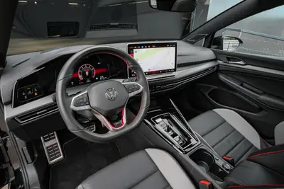 Volkswagen Golf 2.0 TSI GTI — Sportive élégante, pratiquement neuve avec 9 950 km — Thumbnail 13