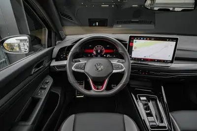 Volkswagen Golf 2.0 TSI GTI — Sportive élégante, pratiquement neuve avec 9 950 km — Thumbnail 16