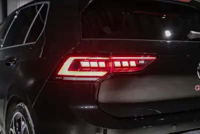 Volkswagen Golf 2.0 TSI GTI — Sportive élégante, pratiquement neuve avec 9 950 km — Thumbnail 28