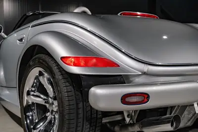 Chrysler Prowler 2002 — Cabriolet rétro mythique, 54 000 km seulement — Miniature 28