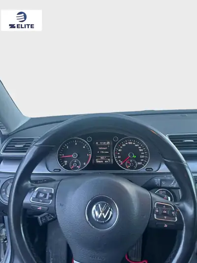 VW Passat Variant 2.0 BlueTDI R-Line — Monospace diesel efficace, entretien impeccable — Innenraum