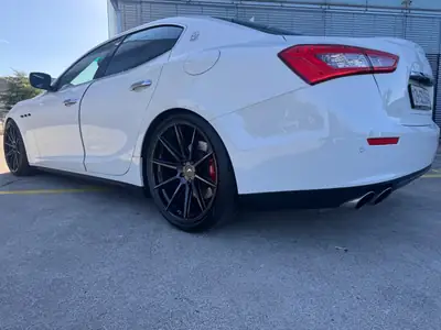 Maserati Ghibli S Q4 — Berline italienne sportive, édition Swiss Mountain exclusive — interni