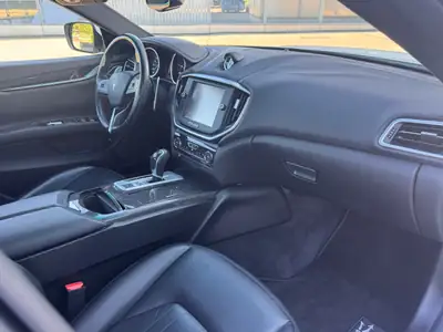 Maserati Ghibli S Q4 — Berline italienne sportive, édition Swiss Mountain exclusive — dettaglio