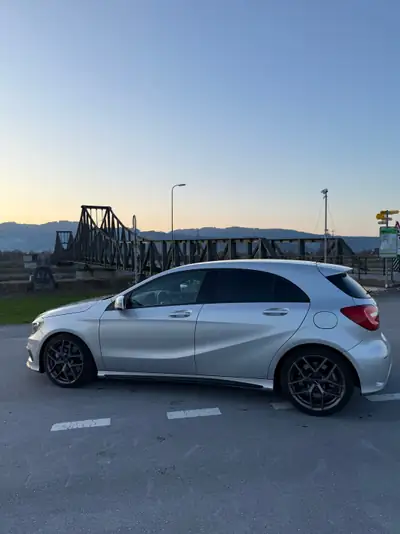 Mercedes-Benz A 45 AMG 4Matic — 410 ch, performance compacte et légendaire — intérieur