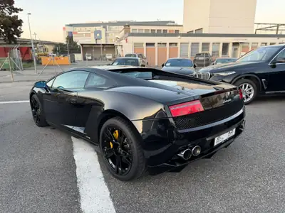 Lamborghini Gallardo LP560-4 Coupé — Supercar légendaire, 560 ch, Full Black garantie 2 ans — intérieur