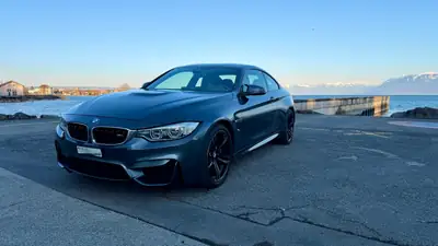 BMW M4 Coupé DKG — Sportive de légende, 431 ch et transmission semi-automatique — interni
