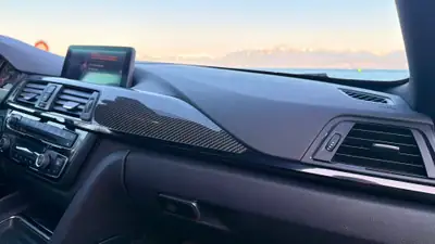 BMW M4 Coupé DKG — Sportive de légende, 431 ch et transmission semi-automatique — Miniatura 11