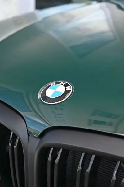 BMW X5 xDrive 48V M60i M Sport Pro — SUV premium 530 ch, finition exclusive verte — interior
