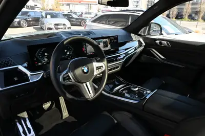 BMW X5 xDrive 48V M60i M Sport Pro — SUV premium 530 ch, finition exclusive verte — Thumbnail 8