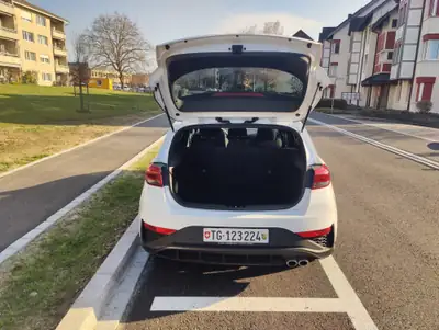 Hyundai i30 Fastback N Line 2025 — Sportive compacte, hybride légère, 9 500 km seulement — Detail