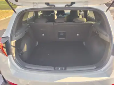 Hyundai i30 Fastback N Line 2025 — Sportive compacte, hybride légère, 9 500 km seulement — Miniatur 7
