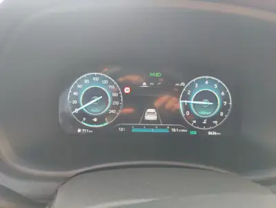 Hyundai i30 Fastback N Line 2025 — Sportive compacte, hybride légère, 9 500 km seulement — Miniatur 14