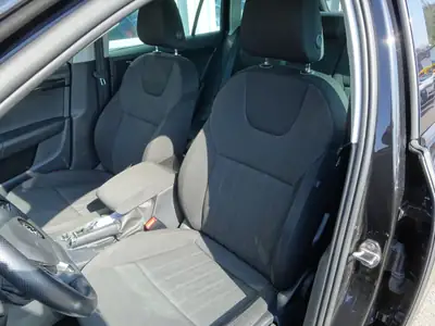 Skoda Octavia Combi 2.0 TDI 4x4 — Polyvalence robuste et consommation maîtrisée — Thumbnail 7