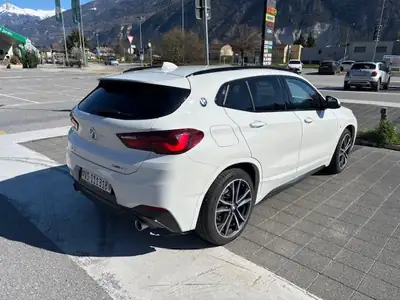 BMW X2 xDrive 20i M Sport — Compact SUV dynamique, kilométrage maîtrisé — side view