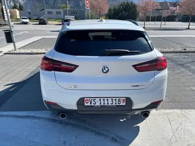BMW X2 xDrive 20i M Sport — Compact SUV dynamique, kilométrage maîtrisé — rear view