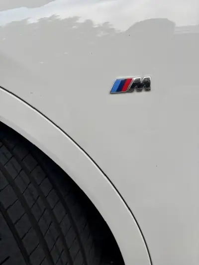BMW X2 xDrive 20i M Sport — Compact SUV dynamique, kilométrage maîtrisé — interior