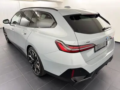 BMW 540d xDrive 48V Touring — Break premium diesel hybride, 6'300 km seulement — side view