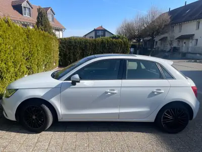Audi A1 Sportback 1.6 TDI — Citadine économique et fiable, navigation embarquée — detail