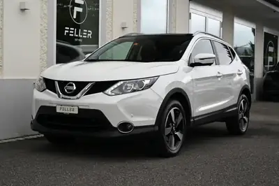 Nissan Qashqai 1.6 dCi Tekna — SUV compact 4x4, caméra 360° et toit panoramique — side view