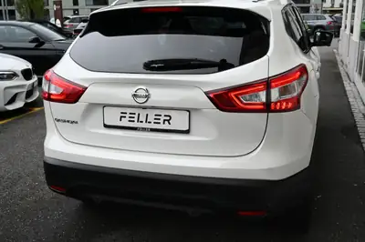 Nissan Qashqai 1.6 dCi Tekna — SUV compact 4x4, caméra 360° et toit panoramique — Thumbnail 9