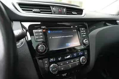 Nissan Qashqai 1.6 dCi Tekna — SUV compact 4x4, caméra 360° et toit panoramique — Thumbnail 18