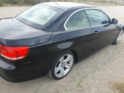 BMW 320d Cabriolet — Cabriolet diesel sportif, entretien soigné, sans accident — Miniatur 17