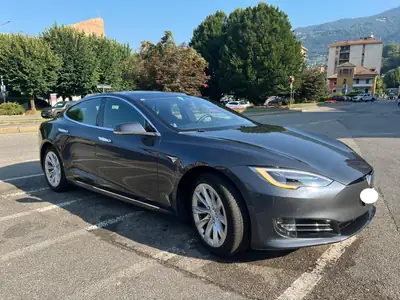 Tesla Model S 100D — Électrique haute performance, autonomie 440 km, unique propriétaire — vista esterna