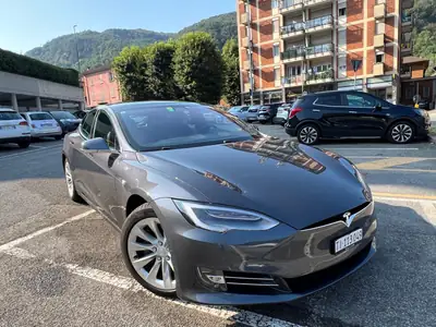 Tesla Model S 100D — Électrique haute performance, autonomie 440 km, unique propriétaire — dettaglio