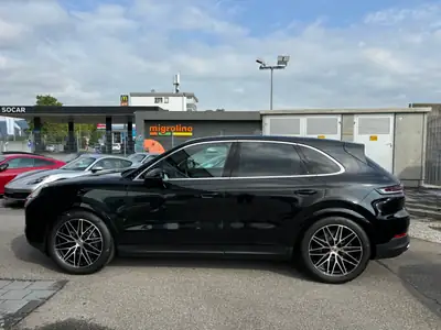 Porsche Cayenne Tiptronic 2025 — SUV premium 353 ch, quasi neuf, 1ère main — dashboard