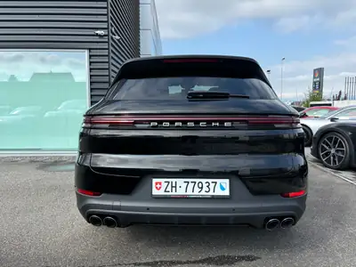 Porsche Cayenne Tiptronic 2025 — SUV premium 353 ch, quasi neuf, 1ère main — detail
