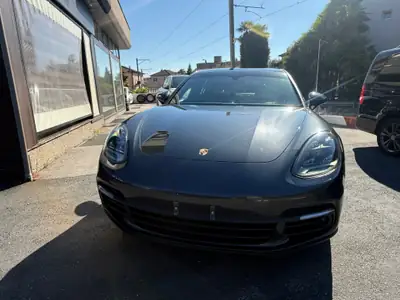 Porsche Panamera 4 PDK — Berline sportive all-wheel drive, 330 ch d'exception — cruscotto