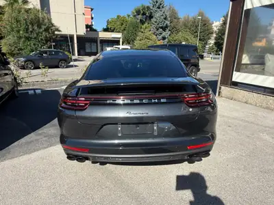 Porsche Panamera 4 PDK — Berline sportive all-wheel drive, 330 ch d'exception — interni